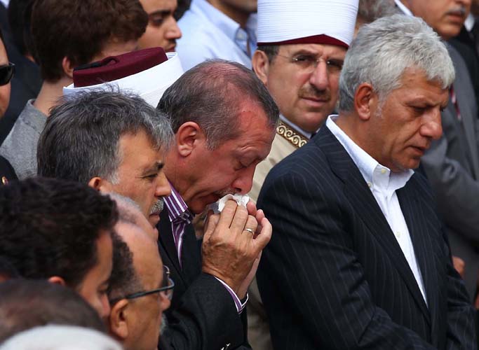 Tenzile Erdoğan son yolculuğuna uğurlandı 16
