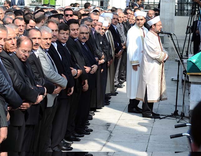 Tenzile Erdoğan son yolculuğuna uğurlandı 22