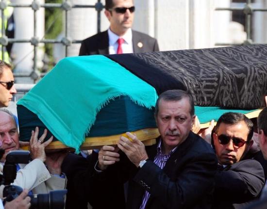 Tenzile Erdoğan son yolculuğuna uğurlandı 8