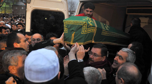 Erbakan için ilk namaz Hacı Bayram Velide 12