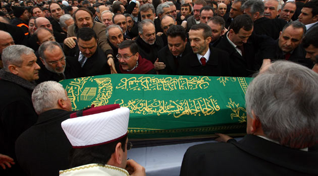 Erbakan için ilk namaz Hacı Bayram Velide 13