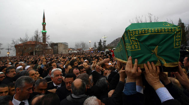 Erbakan için ilk namaz Hacı Bayram Velide 5