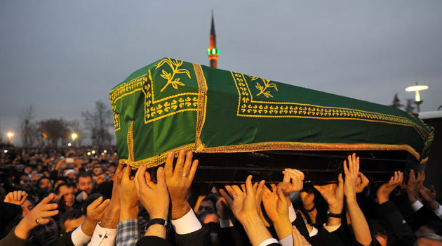 Erbakan için ilk namaz Hacı Bayram Velide 8