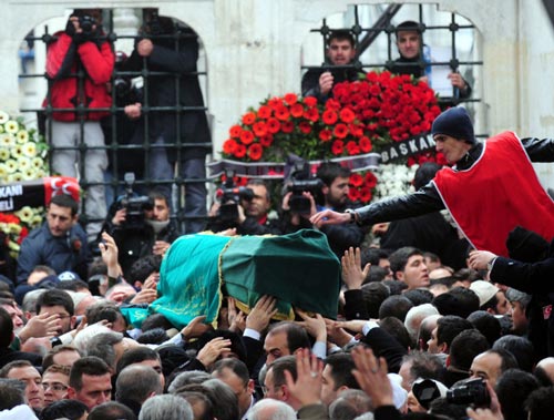 Erbakan Hoca defnedildi 12