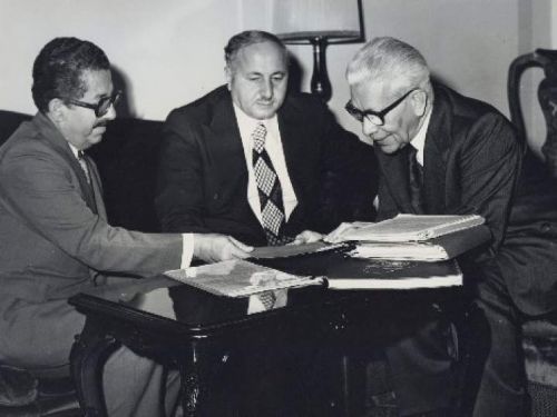İlk kez göreceğiniz Erbakan albümü 10