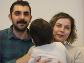 Minik Nisa, koruyucu melekleriyle hayata tutunuyor