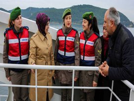 Zaferin yıl dönümünde Mehmetçiğe anne yemeği