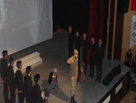Karapınarda Bir destandır Çanakkale tiyatro oyunu sahnelendi