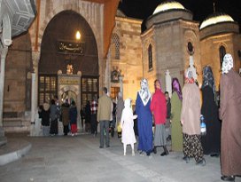 Konya’da Regaip Kandili coşkuyla idrak edildi