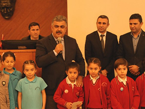Meclis toplantısında sürpriz ziyaretçiler