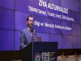 Altunyaldız: “Dünya kontrolsüz bir ticaret savaşına doğru adım adım ilerliyor”