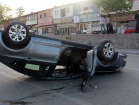 Konya’da otomobil takla attı: 2 yaralı