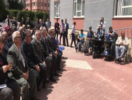 Engelli hafızlar kutsal topraklara uğurlandı