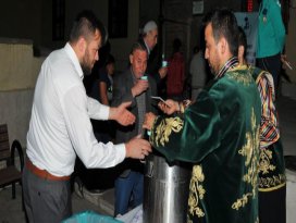 Akşehir Belediyesinden kandil ikramı