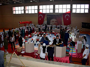 Seydişehir’de TÜBİTAK 4006 Bilim Fuarı açıldı