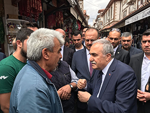 Bakan Fakıbabadan Konyada esnaf ziyareti