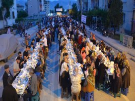 Geleneksel mahalle iftarları başladı