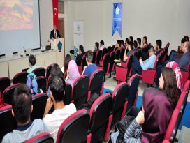 1.Bilişim Teknolojileri İş Fikri Çalıştayı NEÜ’de Yapıldı
