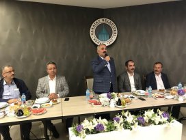 Muhtarlarla iftar yemeğinde