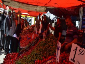 MHP Milletvekili Adayı Esin Karadan Bosna Hersek pazarına ziyaret