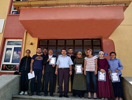 Derebucakta başarılı öğretmenler ödüllendirildi