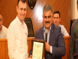 Başkan Özgüven, yaptıkları hizmetler için teşekkür etti