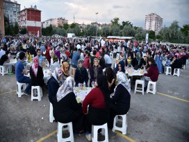 Pekyatırmacı, İftar sofraları birlik ve beraberliğimizi geliştiriyor