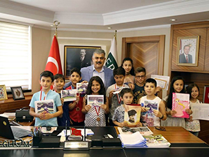 Başkan Özgüven, öğrencilerin karne sevincine ortak oldu