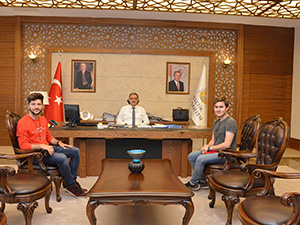 SÜ öğrencileri ödülle döndü