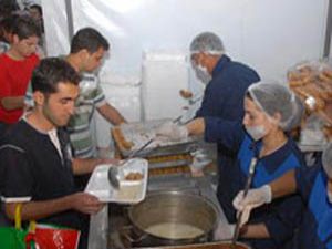 Fakirin evine yemek gidecek