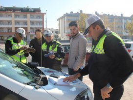 Konyada drone kullanan polisler ceza yağdırdı! 2 araç trafikten men edildi
