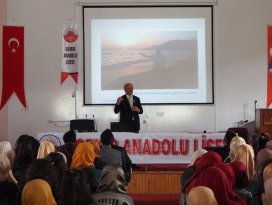 Hayırsever tarafından İngilizce laboratuvarı kuruldu