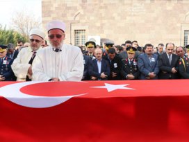 Konya, şehidini kalbine gömdü