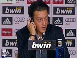 Mesut Özil Real Madride imza attı