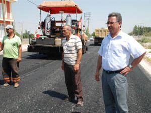 Hançerli asfalt çalışmalarını yerinde inceledi