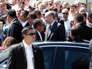 Erdoğandan cami çıkışı Pakistana yardım