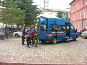 2 kişi gözaltında