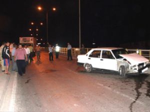 Üst geçide çarptılar