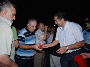 Kadir Gecesinde camilerde şerbet ikramı