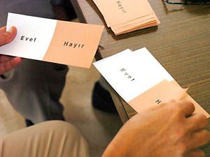 Duayenlerden referandum tahminleri