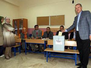 Erdoğanın oy kullandığı sandıktan evet çıktı