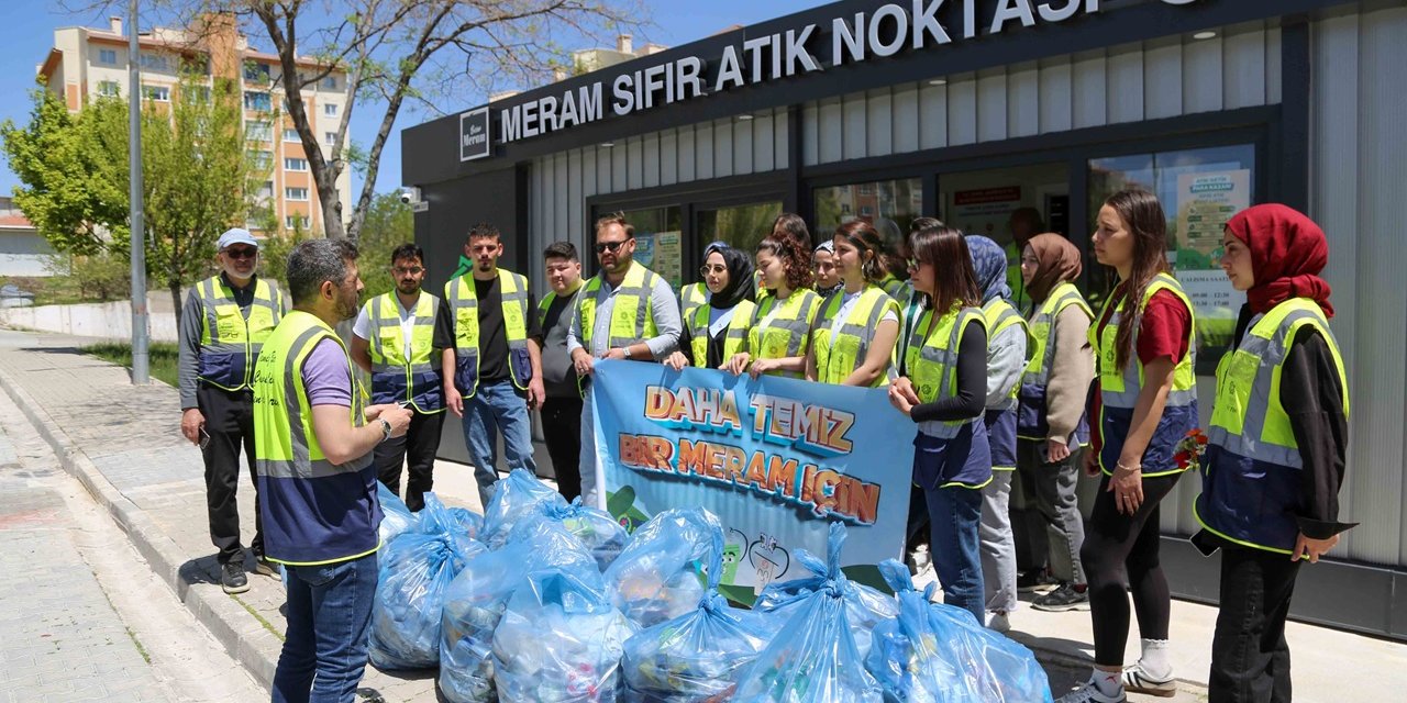 Meram’da Dünya İklim Günü farkındalığı: NEÜ öğrencileri atıkları topladı