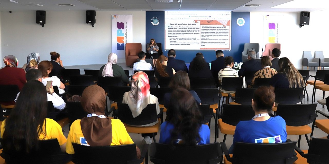 NEÜ'de KAPS 2026 heyecanı sürüyor: İkinci günde yapay zeka ve yayıncılık etiği konuşuldu