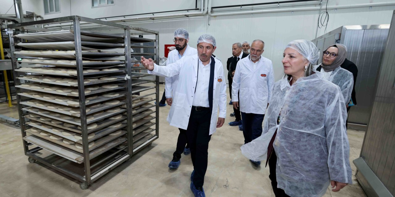 Saatte 10 bin ekmek üretimi: Karatay Halk Ekmek Fabrikası'nda inceleme!