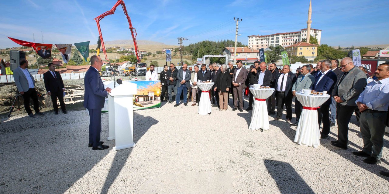 Başkan Mustafa Kavuş duyurdu: Çayırbağı Sosyal Tesisi'nin temeli atıldı!