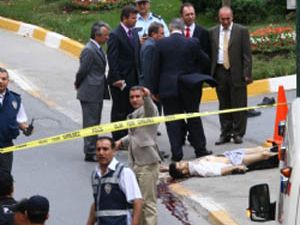 Türk konsolosluğuna saldırı