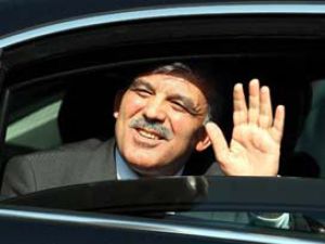 İsrailin hatalarını hayretle izliyorum