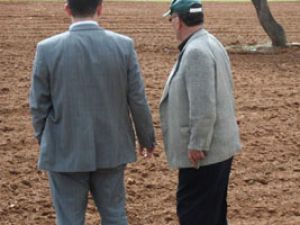 Çiftçi tarlaya giremiyor