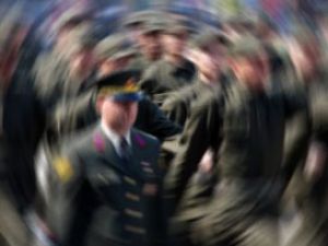 Kızlar da askere alınabilir