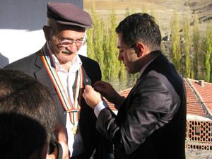 Kore gazisine Şeref Madalyası